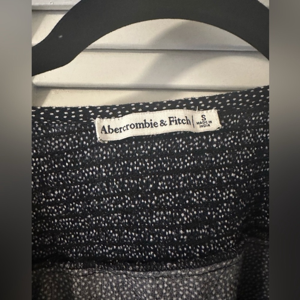 Abercrombie & Fitch Charcoal and White Knit Top